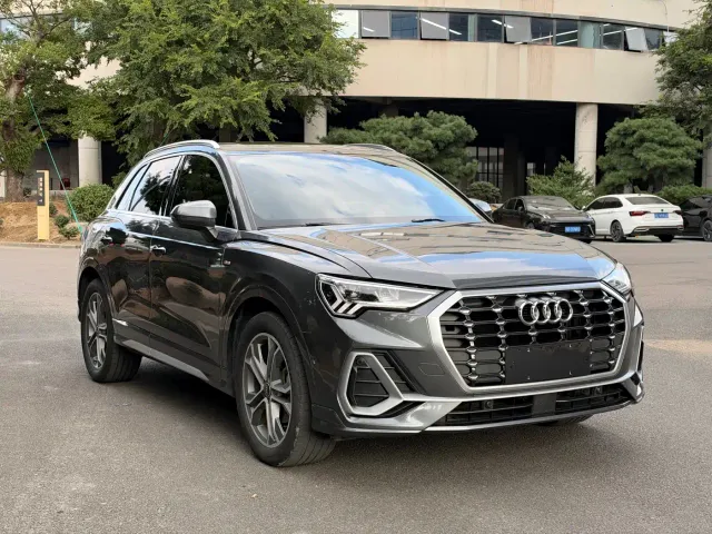 Audi Q3 — Фото автомобиля 3