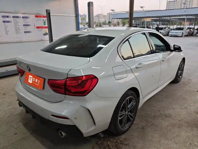 BMW 1 Series — Фото автомобиля 4