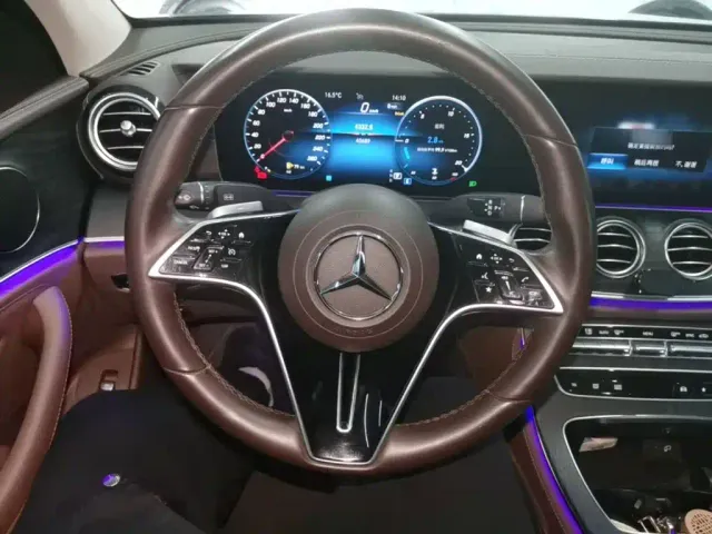 Mercedes-Benz E-Class — Фото автомобиля 10