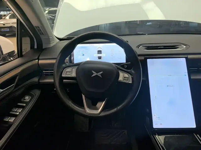 Xpeng P5 — Фото автомобиля 10