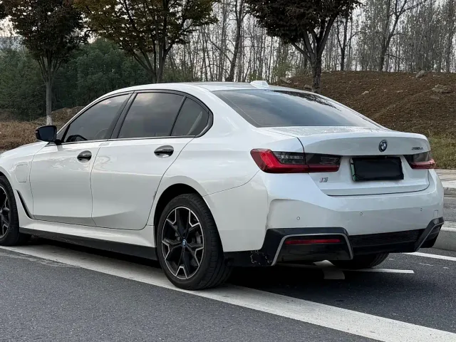 BMW i3 — Фото автомобиля 10