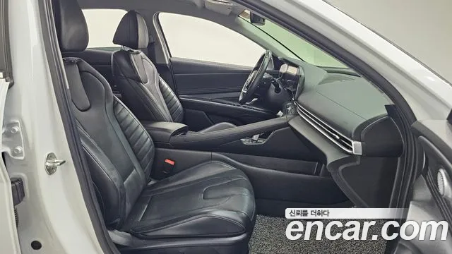 Hyundai AVANTE Avante (CN7) — Фото автомобиля 11