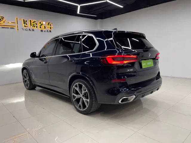 BMW X5 — Фото автомобиля 19