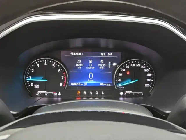 Ford Escape — Фото автомобиля 14