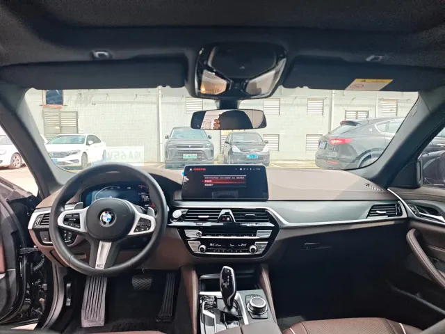 BMW 5 Series — Фото автомобиля 7
