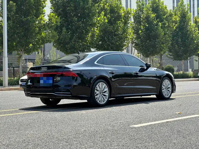 Audi A7L — Фото автомобиля 2