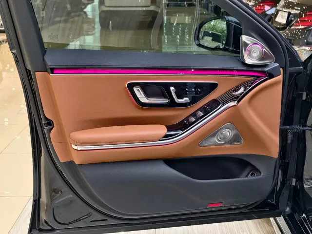 Mercedes-Benz S-Class — Фото автомобиля 4