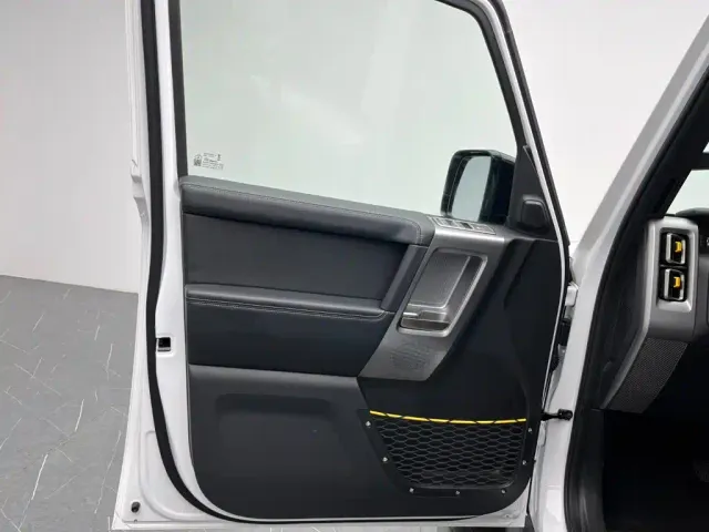 iCAR V23 — Фото автомобиля 11