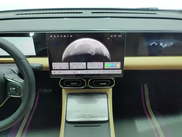 Leapmotor C11 — Фото автомобиля 13