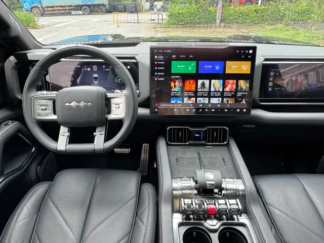 BYD FangChengBao Leopard 8 — Фото автомобиля 10