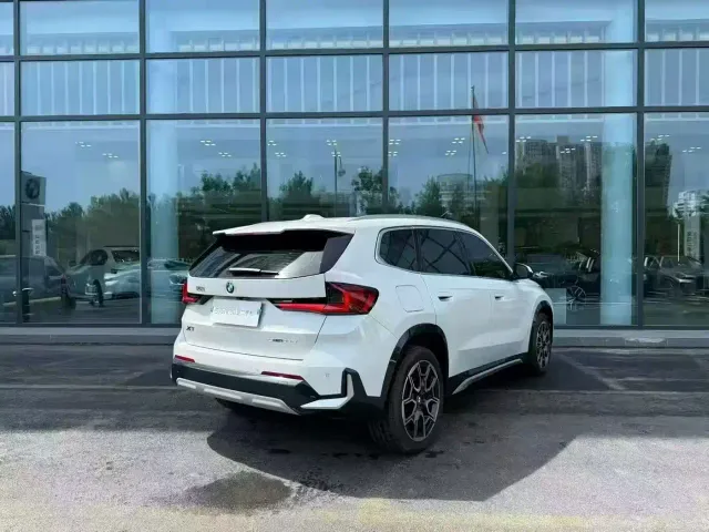 BMW X1 — Фото автомобиля 2