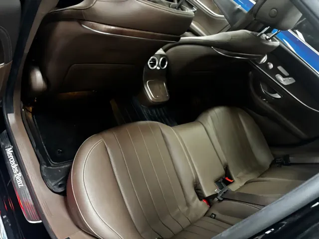 Mercedes-Benz E-Class — Фото автомобиля 9