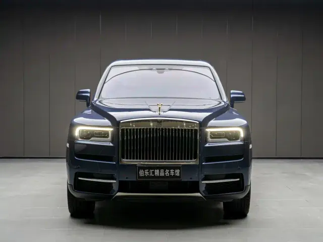 Rolls-Royce Cullinan — Фото автомобиля 3
