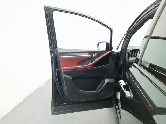 GAC Trumpchi M8 — Фото автомобиля 8