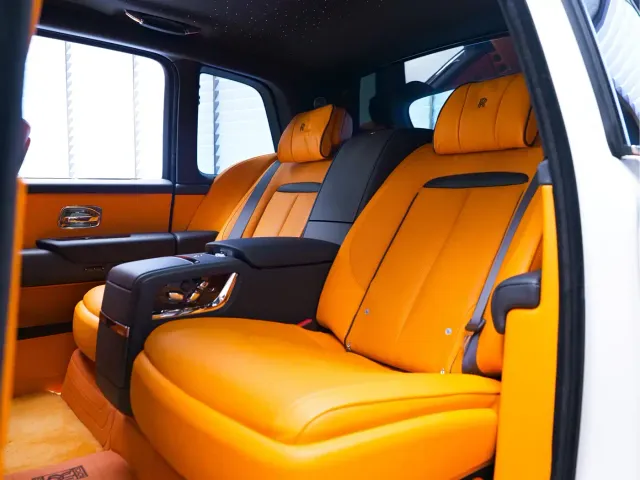 Rolls-Royce Cullinan — Фото автомобиля 19
