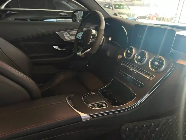 Mercedes-Benz C-Class — Фото автомобиля 2