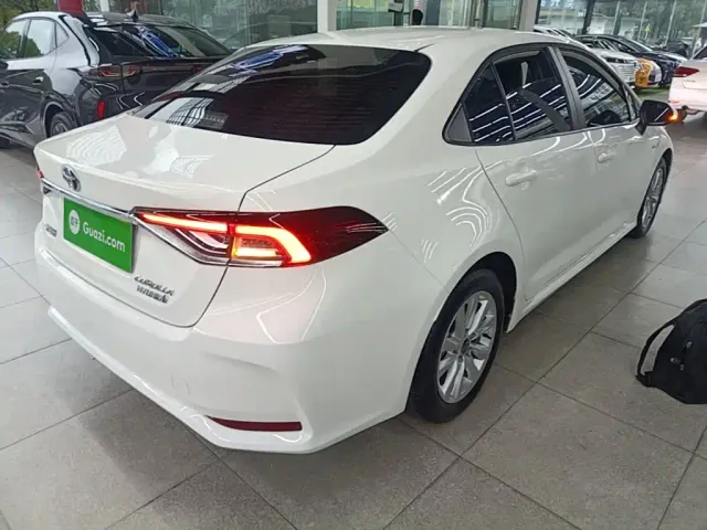Toyota Corolla — Фото автомобиля 6