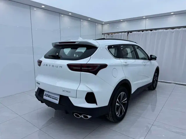 Jetour X70 — Фото автомобиля 6