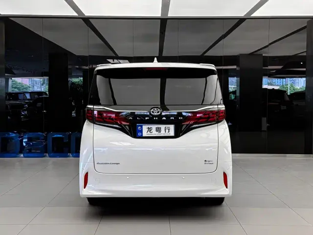 Toyota Alphard — Фото автомобиля 5