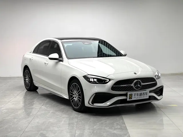 Mercedes-Benz C-Class — Фото автомобиля 3