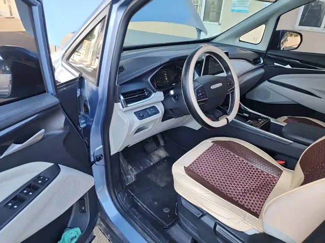 Maxus G50 — Фото автомобиля 12