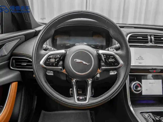 Jaguar XEL — Фото автомобиля 17