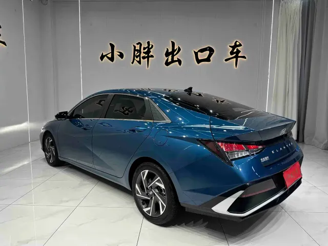 Hyundai Elantra — Фото автомобиля 6