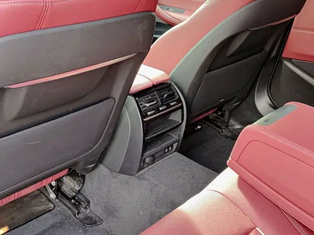 BMW 5 Series — Фото автомобиля 9