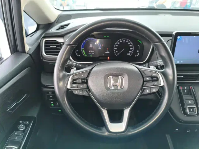 Honda Elysion — Фото автомобиля 9