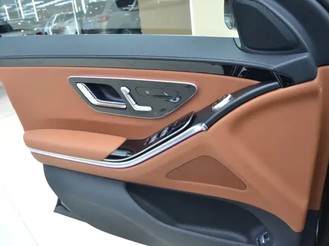 Mercedes-Benz S-Class — Фото автомобиля 6