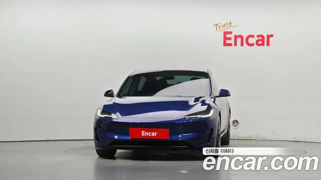 Tesla Model 3 — Фото автомобиля 3