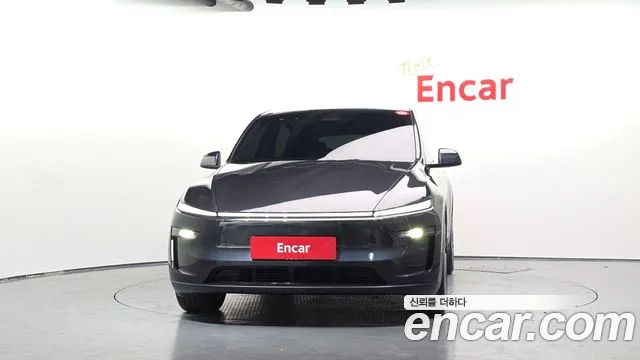 Tesla Model Y — Фото автомобиля 3