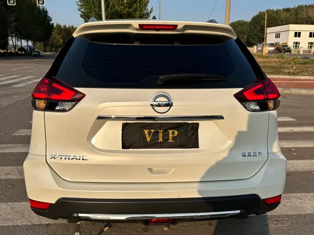 Nissan X-Trail — Фото автомобиля 8