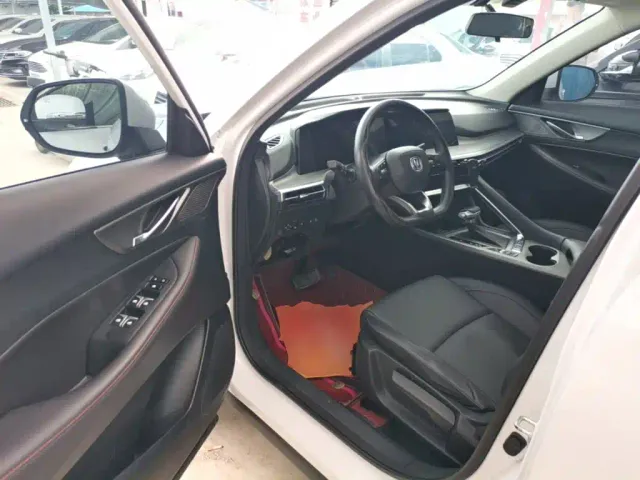 Changan CS35 Plus — Фото автомобиля 11