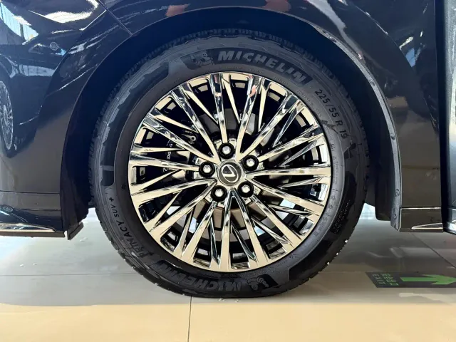 Lexus LM — Фото автомобиля 28