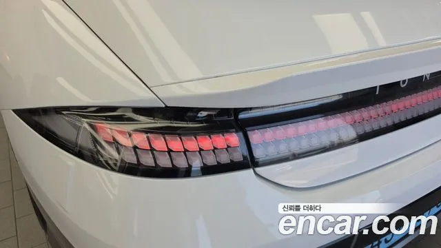 Hyundai Ioniq 6 — Фото автомобиля 8