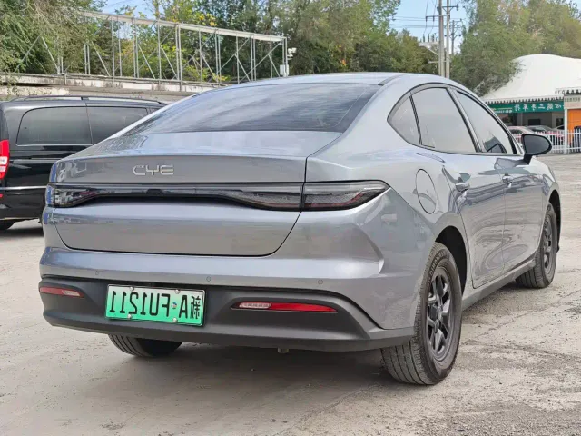 BYD Seal 05 DM-i — Фото автомобиля 7