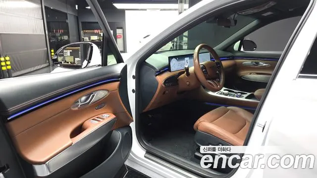 Genesis GV70 — Фото автомобиля 15