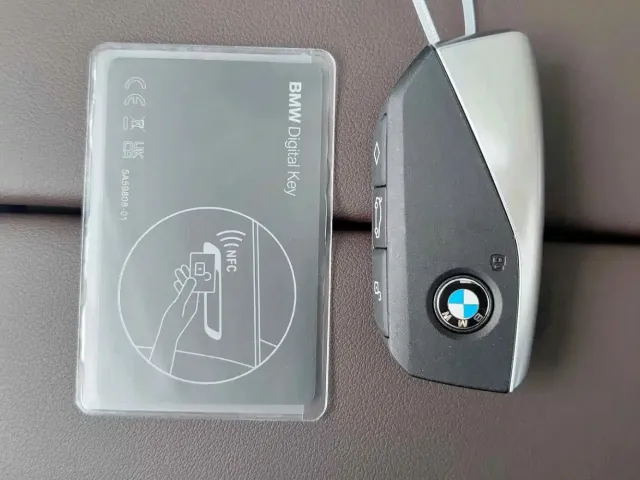 BMW BMW X5 2023 xDrive 30Li Premium M Sport Package — Фото автомобиля 7