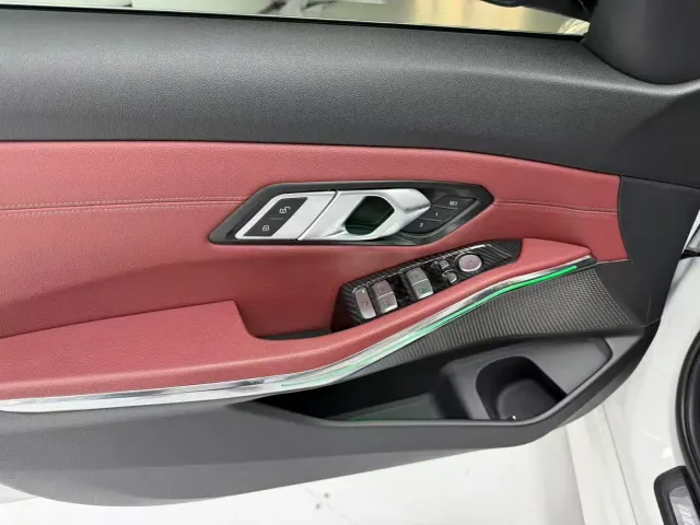 BMW 3 Series — Фото автомобиля 10