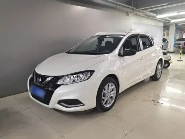 Фотография автомобиля — Nissan Tiida