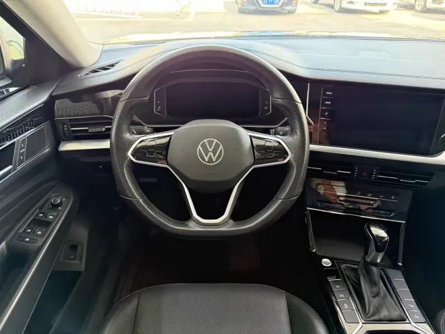 Volkswagen Passat — Фото автомобиля 8