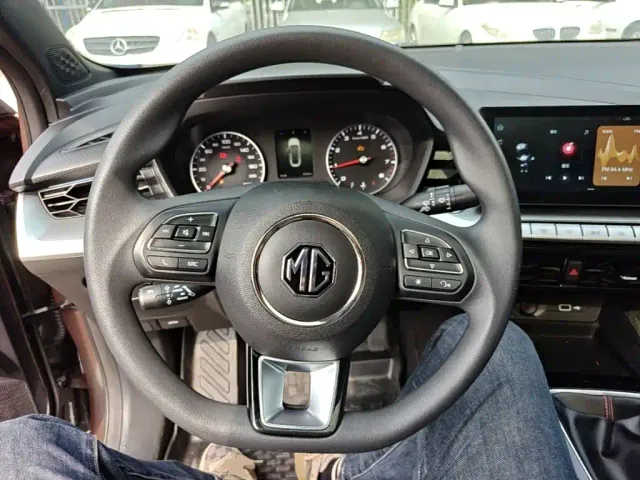 MG MG5 2021 Model 180DVVT Manual Youth Luxury Edition — Фото автомобиля 10