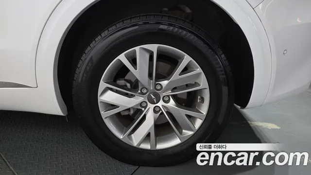 Genesis GV70 2.5T Бензин AWD — Фото автомобиля 20