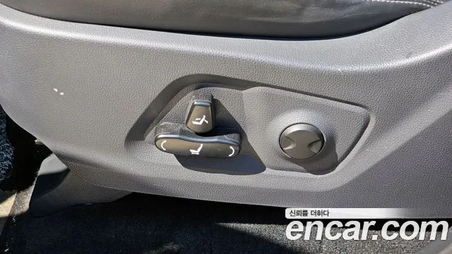 KG_Mobility_Ssangyong Rexton Новый Rexton Sport Khan Дизель 2.2 4WD — Фото автомобиля 27