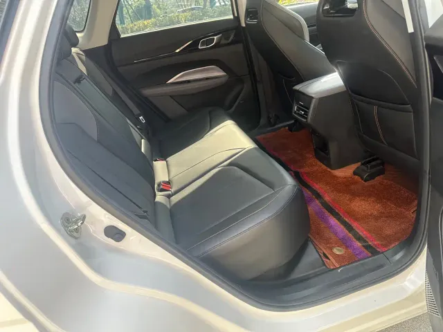 Changan Z6 — Фото автомобиля 9
