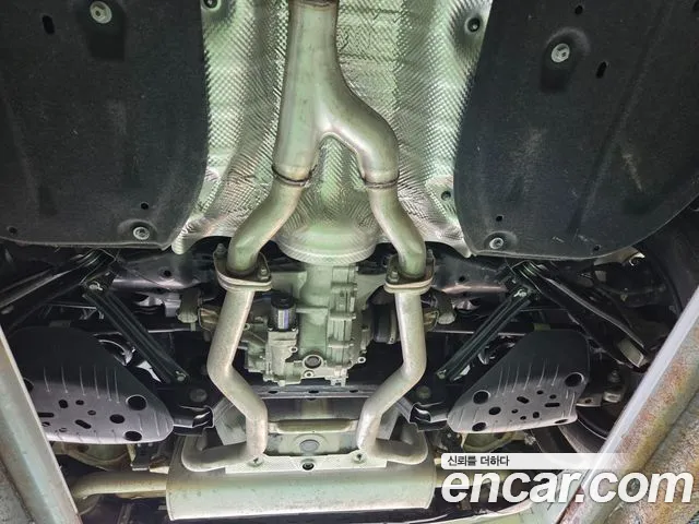 Genesis GV70 2.5T Бензин 2WD — Фото автомобиля 18