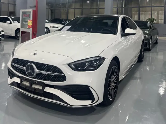 Фотография автомобиля — Mercedes-Benz C-Class