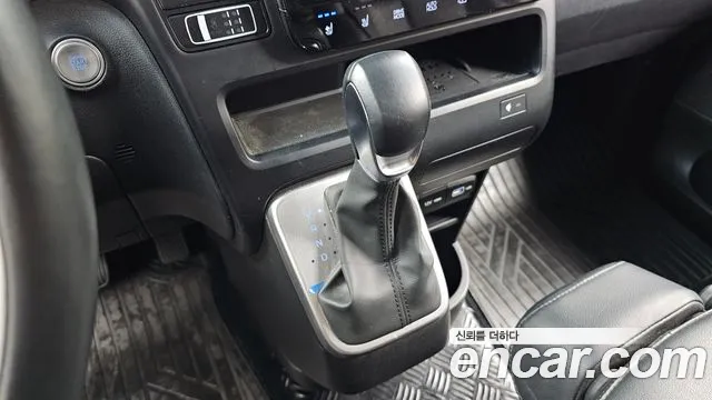 Hyundai Staria Staria Tourer 9 мест — Фото автомобиля 9