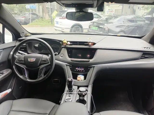 Cadillac XT5 — Фото автомобиля 12